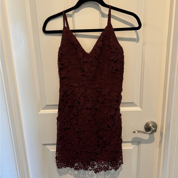 Abercrombie & Fitch Dresses & Skirts - Abercrombie & Fitch Wine Lace Mini Dress Size S